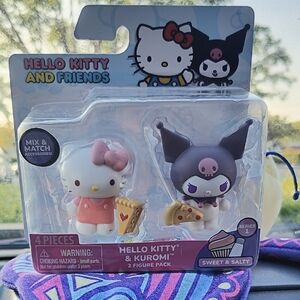 Hello Kitty White and Pink Action Figures Playset